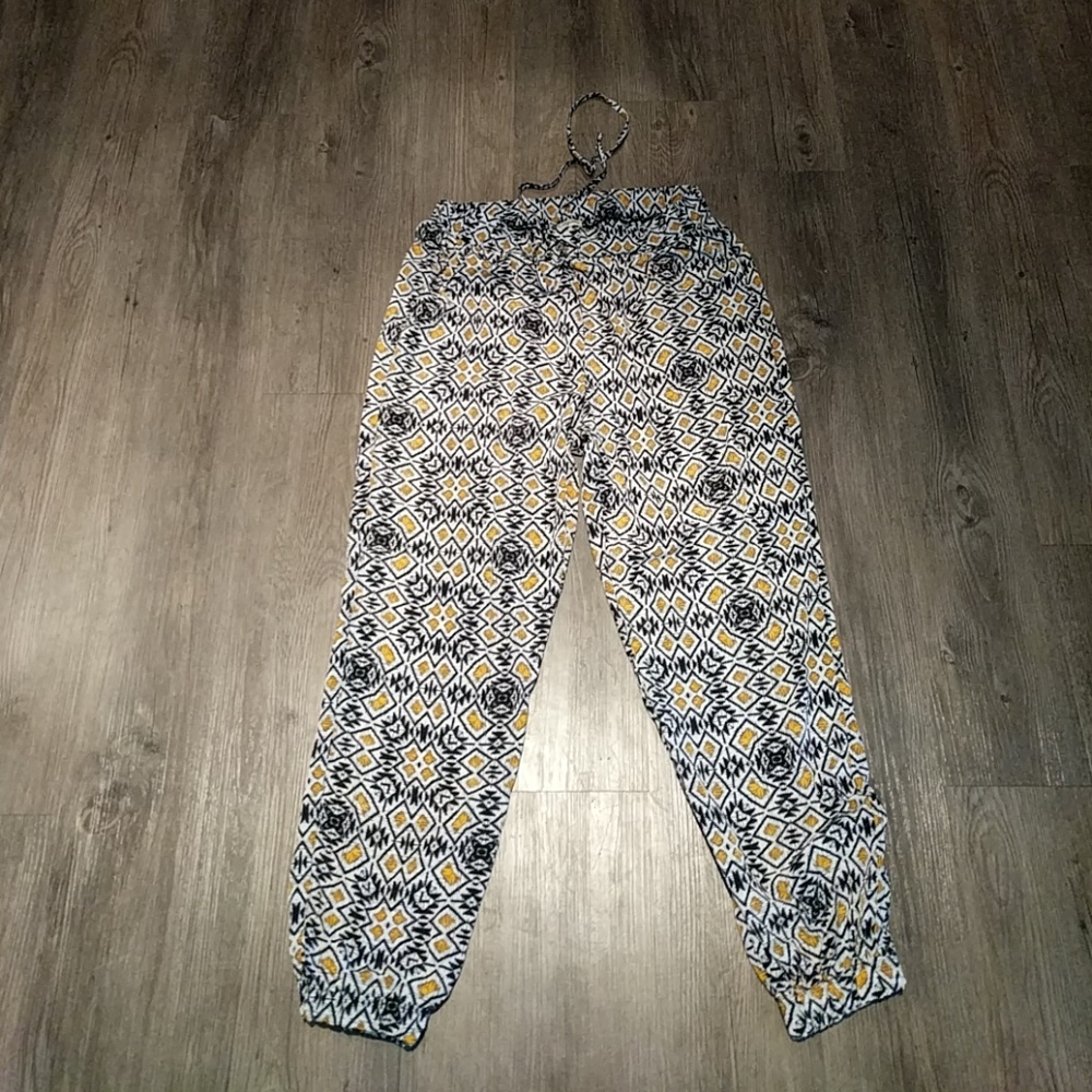 Pants - Picture 3 of 6